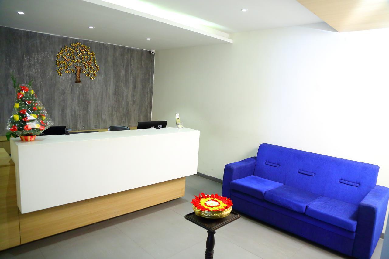 Abhayaa Hotel วิสาขปัตนัม ภายนอก รูปภาพ